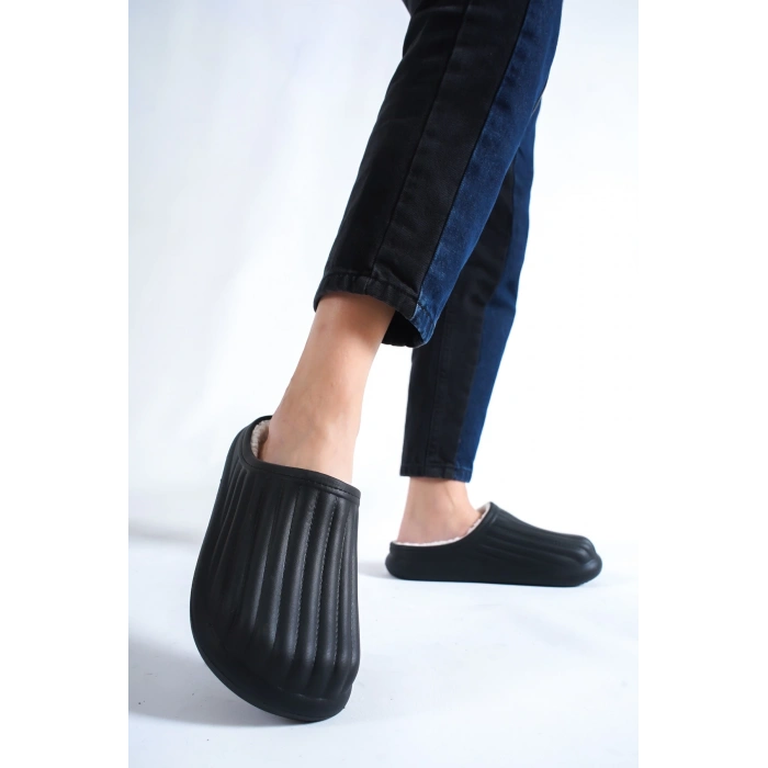 Inverna Faylon Taban Içi Tüylü Kadın Siyah Ev Terliği