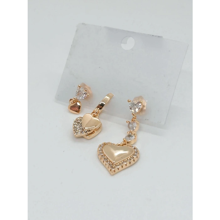 Kadın 3lü Gold Kalp Detaylı Çelik Küpe
