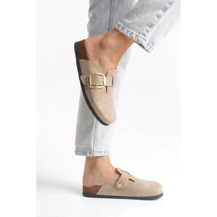 Kadın Mantar Taban Kışlık Önü Kapalı Sabo Günlük Rahat Bej Ev Terliği 1 Beden Büyük Tercih Ediniz.