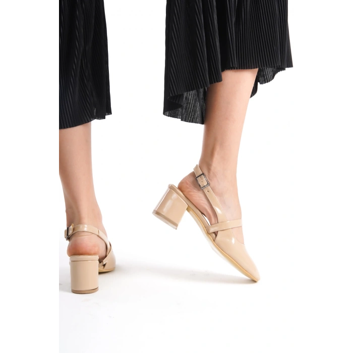 Marry Kare Burunlu Kare Ökçeli Kadın Krem Rugan Kalın Topuk Ayakkabı