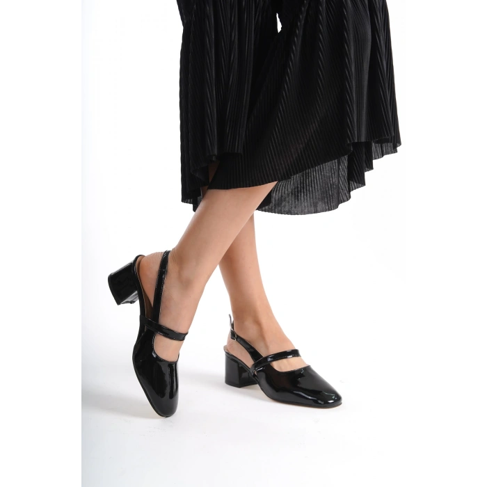 Marry Kare Burunlu Kare Ökçeli Kadın Siyah Rugan Kalın Topuk Ayakkabı