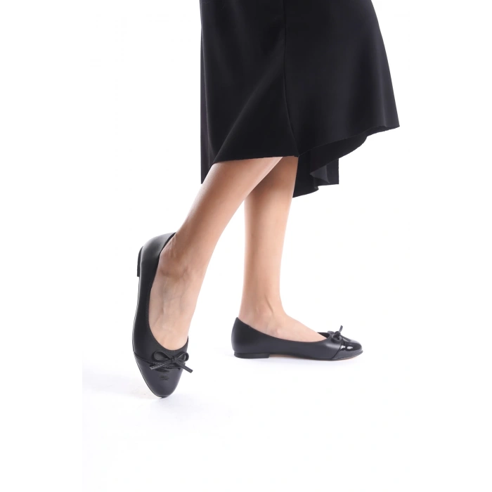 Zeta Fiyonk Detaylı Kadın Siyah Babet