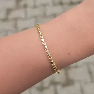 Gold Taşlı Üçgen Detaylı Bileklik 0003