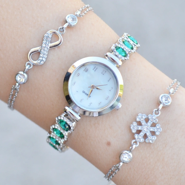 Yeşil Taşlı Silver Metal Kordon Kadın Saat Kombini 3760