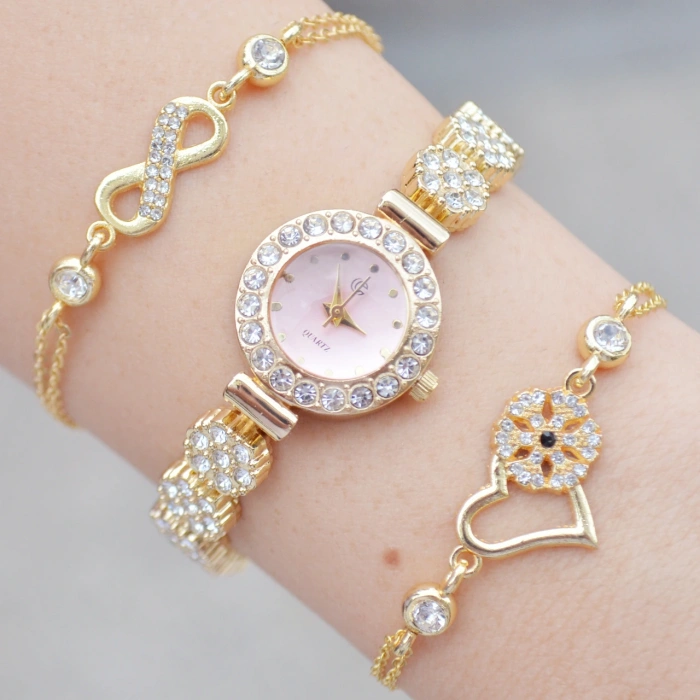 Gold Taşlı Metal Kordon Kadın Saat Kombini 3625