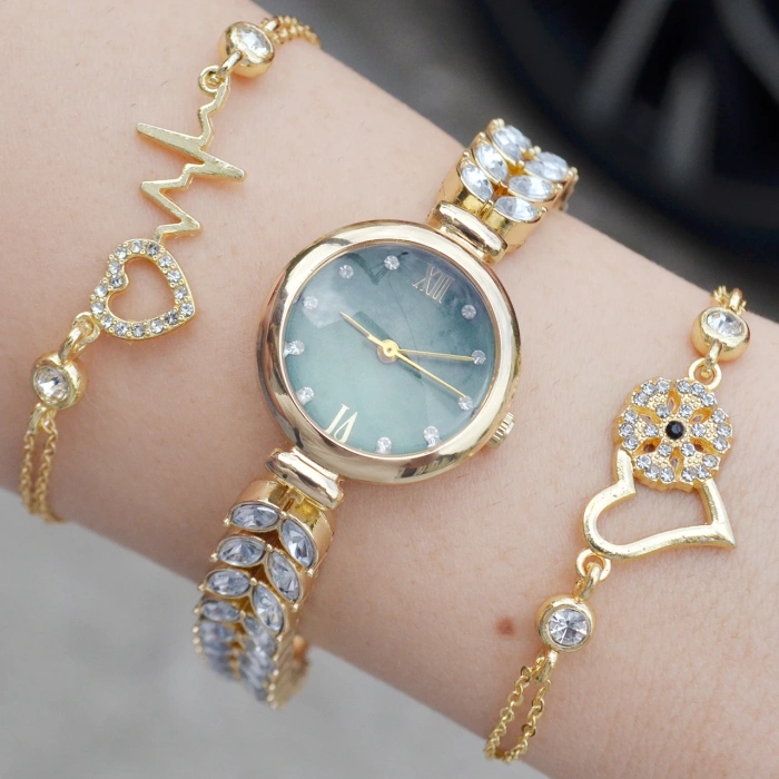Gold Taşlı Metal Kordon Kadın Saat Kombini 3435