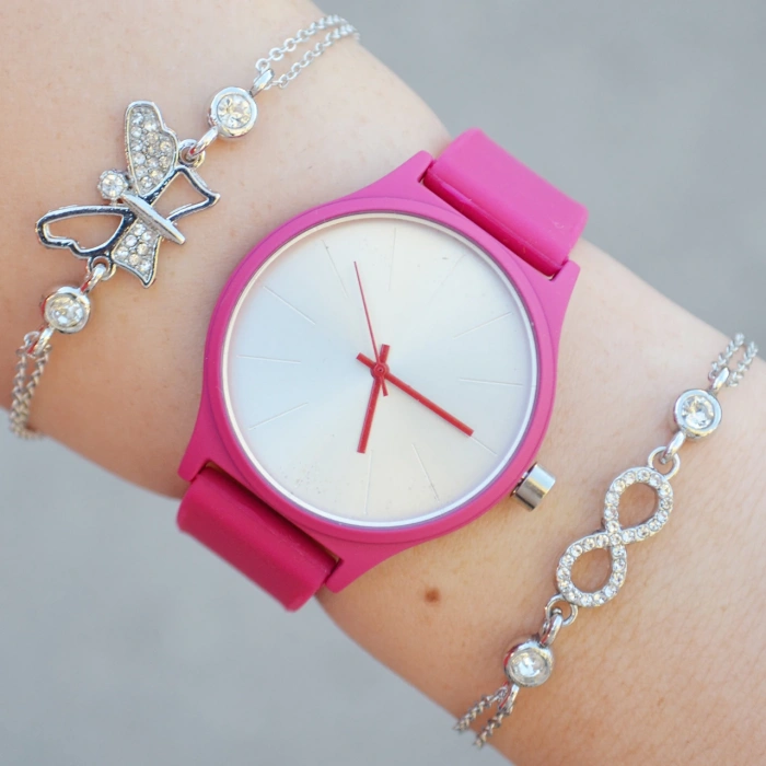 Pembe Silikon Kordon Kadın Saat Kombini 2537