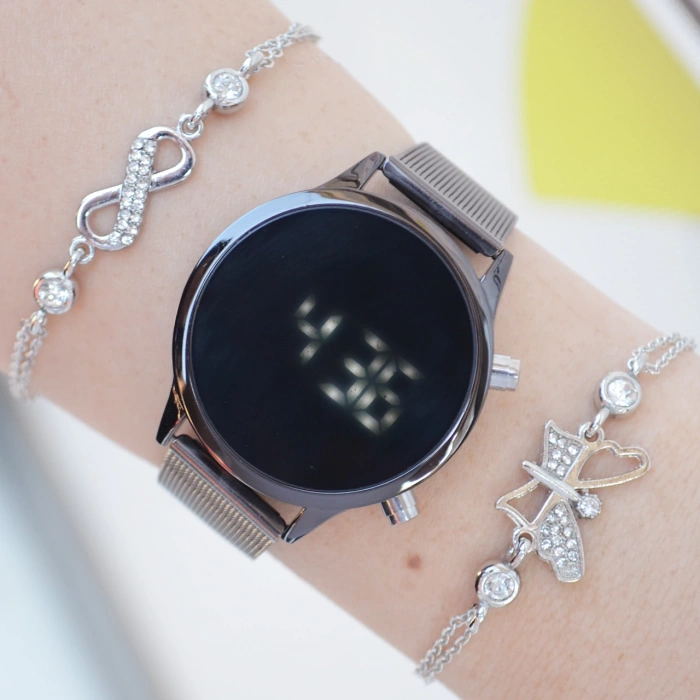 Siyah Hasır Kordon Dijital Kadın Saat Kombini 2594