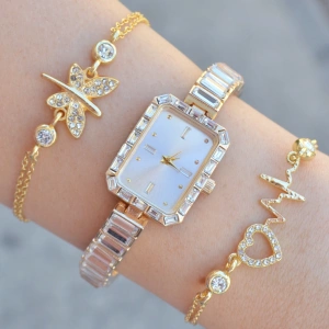 Gold Taşlı Metal Kordon Kadın Saat Kombini 3589