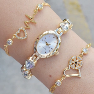 Gold Taşlı Metal Kordon Kadın Saat Kombini 3619