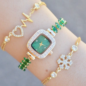 Gold Taşlı Metal Kordon Kadın Saat Kombini 3627