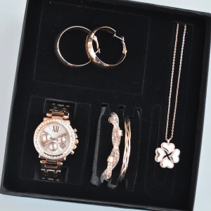 Rose Metal Kordon Küpe Kolye Bileklik Seti 3673