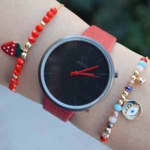 Kırmızı Deri Kordon Kadın Saat Kombini 2479