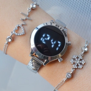 Silver Metal Kordon Dijital Kadın Saat Kombini 3257