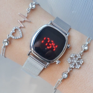 Silver Hasır Kordon Dijital Kadın Saat Kombini 3277