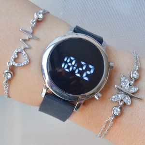 Siyah Silikon Kordon Dijital Kadın Saat Kombini 3284