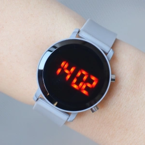 Gri Silikon Kordon Dijital Kadın Saati 1823