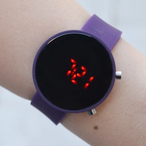 Mor Silikon Kordon Dijital Kadın Saati 1843