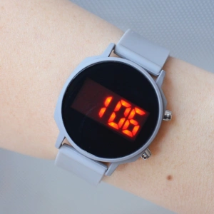 Gri Silikon Kordon Dijital Kadın Saati 1846