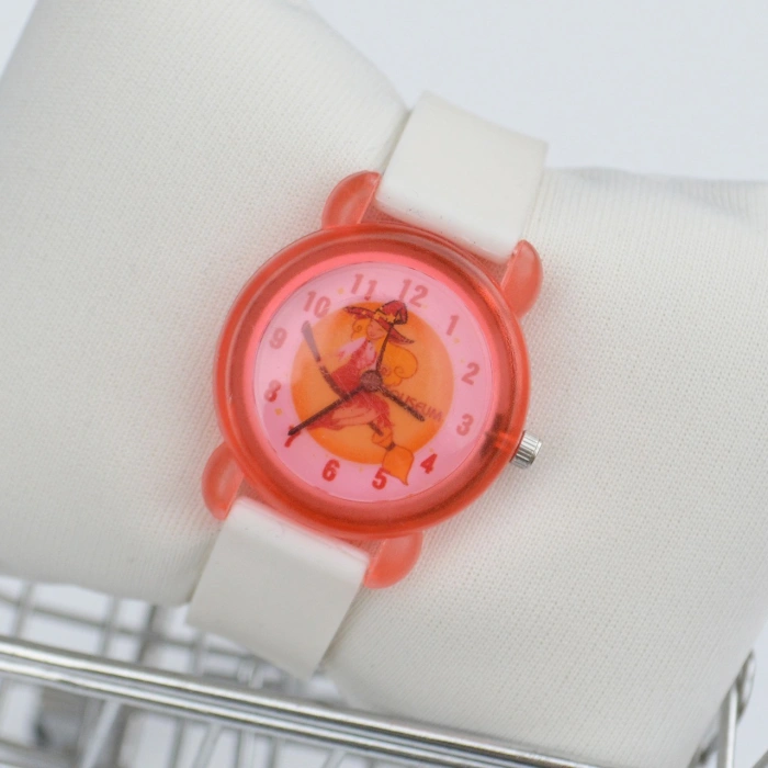 Kırmızı Beyaz Kız Çocuk Saati 8093