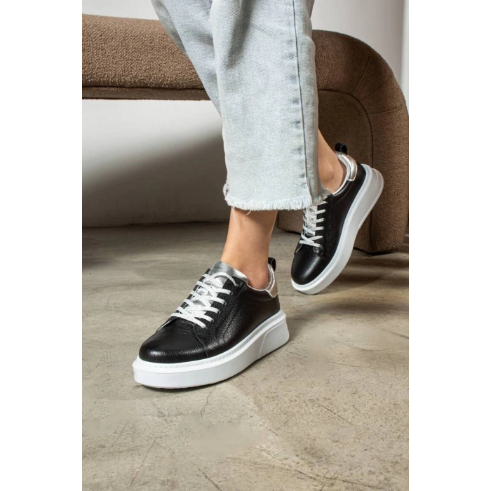 Hafif Taban Hakiki Deri Spor Ayakkabı