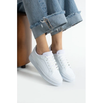 Kadın Rahat Kalıp Spor Ayakkabı