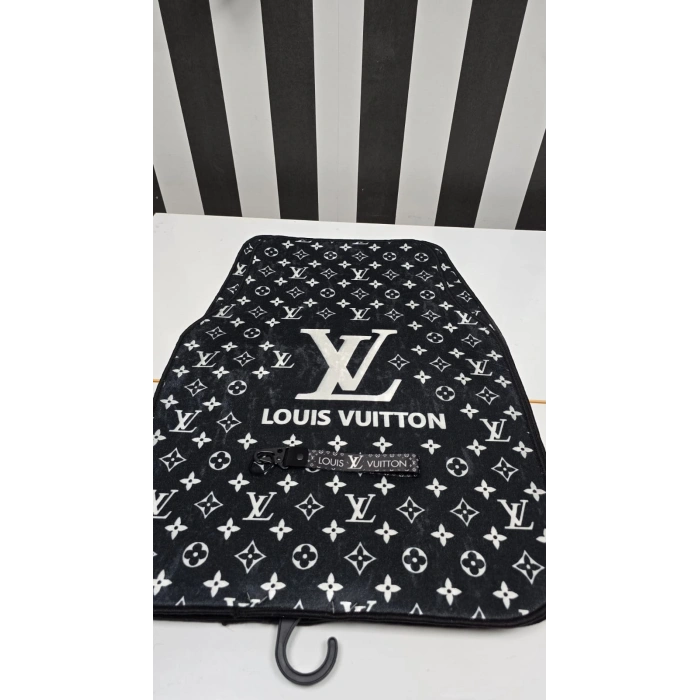 LV SİYAH DEKOR OTO HALI PASPAS ÜNİVERSAL HER ARACA UYUMLU(KUMAŞ ANAHTARLIK HEDIYELI)