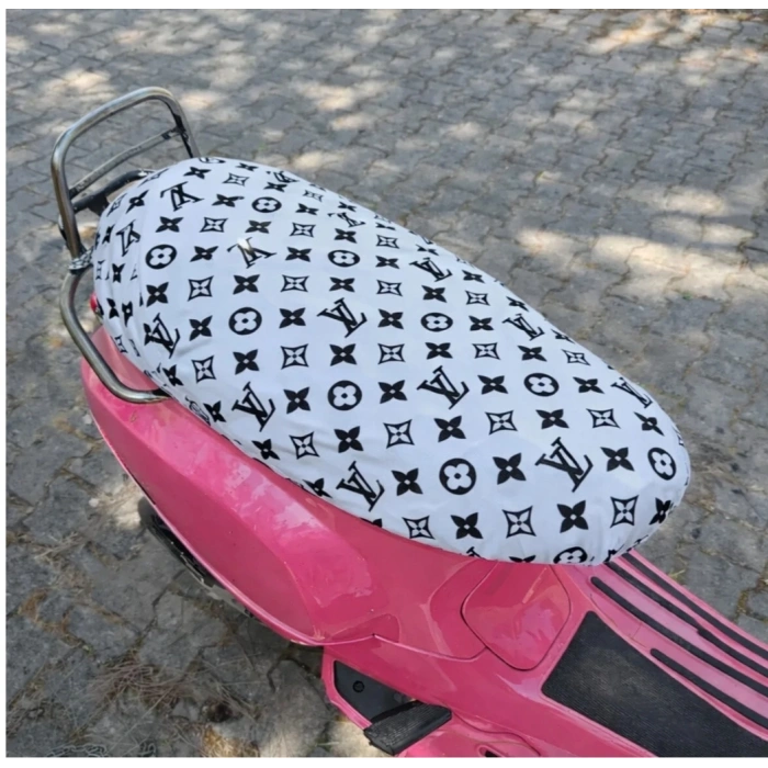 LV BEYAZ DESENLİ MOTORSİKLET SELE KILIFI 1.KALİTE LİKRALİ PENYE YIKANABİLİR