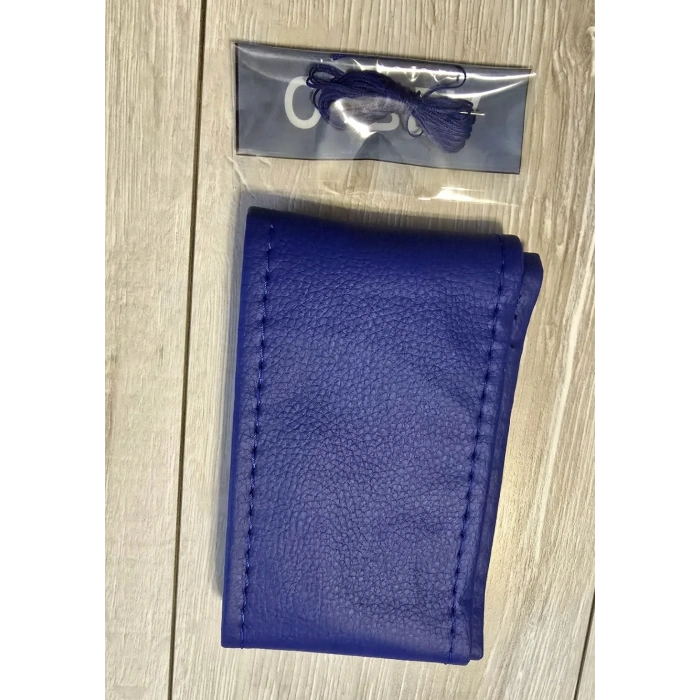 OTOMOBİL DÜZ SUNİ DERİ MAVİ (RENK MAVI İPLİ) DİKMELİ DİREKSİYON KILIFI