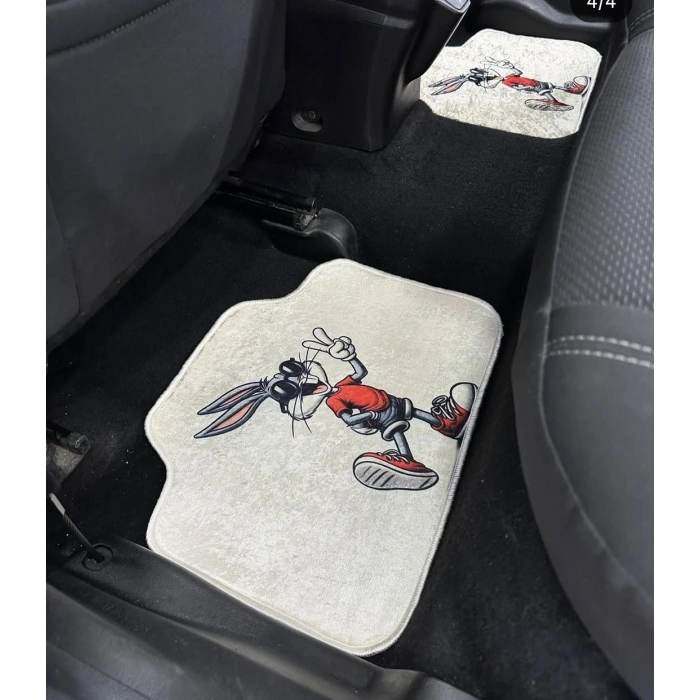 BUGS BUNNY DESENLİ KAYMAZ TABAN DEKORATİF OTO HALI PASPAS ÜNİVERSAL YIKANABİLİR HER ARACA UYUMLU (KANCALI KUMAŞ ANAHTARLIK HEDİYELİ)