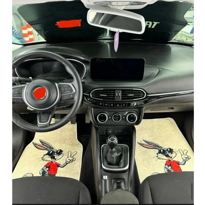 BUGS BUNNY DESENLİ KAYMAZ TABAN DEKORATİF OTO HALI PASPAS ÜNİVERSAL YIKANABİLİR HER ARACA UYUMLU (KANCALI KUMAŞ ANAHTARLIK HEDİYELİ)