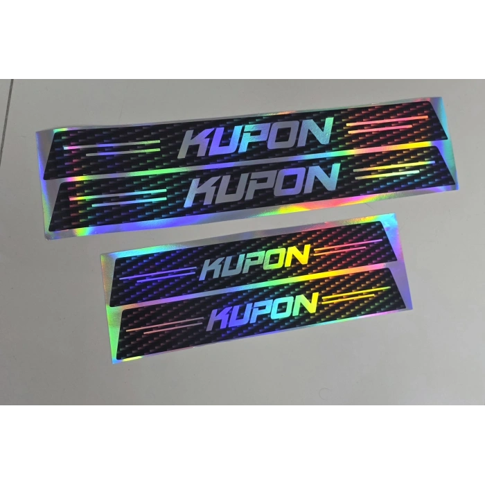KUPON Araç Kapı Eşiği Sticker 4 Parça Set – Hologram Karbon Desen 2 Ön 2 Arka – 50 cm / 35 cm
