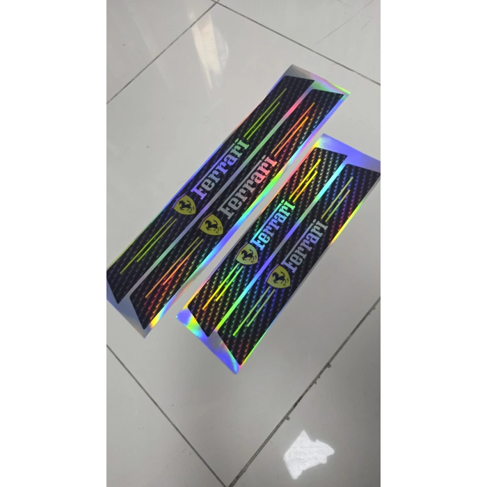 FERRARI Araç Kapı Eşiği Sticker 4 Parça Set – Hologram Karbon Desen 2 Ön 2 Arka – 50 cm / 35 cm