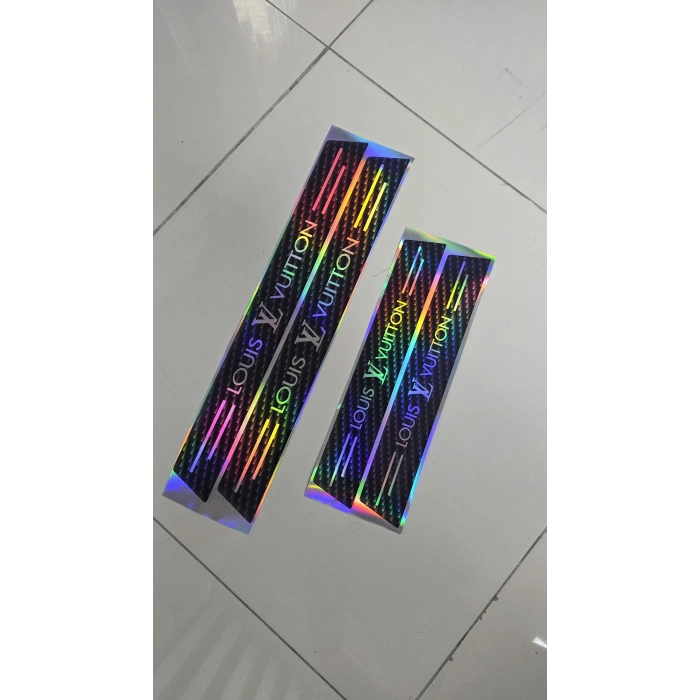 LOUIS XL Araç Kapı Eşiği Sticker 4 Parça Set – Hologram Karbon Desen 2 Ön 2 Arka – 50 cm / 35 cm