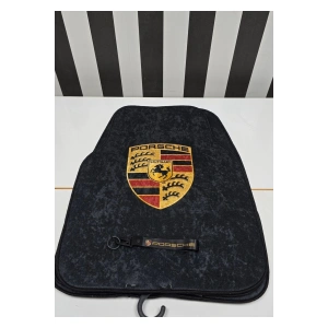 PORSHE KAYMAZ TABAN DEKOR OTO HALI PASPAS ÜNİVERSAL HER ARACA UYUMLU(KUMAŞ ANAHTARLIK HEDİYELİ)