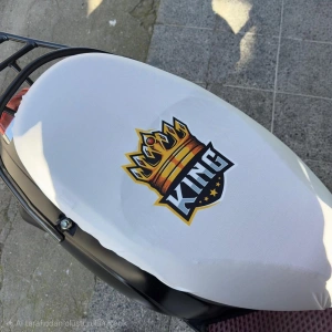 KRAL TACI LOGOLU BEYAZ OTO SERVİS KILIFI ÖN VE ARKA 4PARÇA TAKIM(ARKA LOGOLU)1.KALİTE PENYE ESNEK KUMAŞ