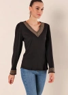 0466 Nakışlı V Yaka Örme Bluz  Siyah