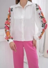 Beyaz Kolu Çiçekli Gömlek