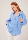 Çizgi Detaylı Cepli Mavi Gömlek
