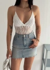 Dantel Detaylı Derin Dekolte Body Şık Kolsuz Yazlık Bodysuit  Beyaz