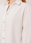 İnce Çizgi Detaylı Beyaz Gömlek