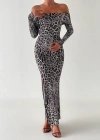 Kadın Madonna Yaka Dalgıç Kumaş Leopar Desen Maxi Boy Derin Yırtmaçlı Elbise