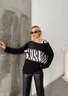 Kadın Kadife Kumaş Zebra Desenli Omuz Detay Uzun Kollu Bluz