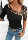 Kadın Kısa Kollu Asimetrik Kesim V Detaylı Leopar Desenli Viskon Bluz