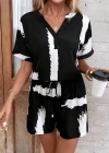 Kadın Kısa Kollu V Yakalı Desenli Bluz Ve Short Ikili Süprem Takım