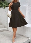 Kadın Kısa Kollu Yakası Açık Belden Lastikli Pileli Kısa Ithal Krep Elbise
