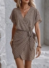 Kadın Kısa Yarasa Kollu önden Kruvaze Yaka Detaylı önden Bağlamalı Desenli Süprem Elbise