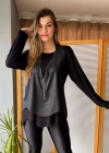 Kadın Uzun Kol Asimetrik Kesim Viskon Bluz Ve çatlak Deri Görünümlü Fermuar Detaylı Yelek Ikili Takım