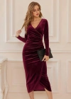 Kadın Uzun Kollu Kruvaze Yaka Belden Büzgü Detay Midi Kadife Elbise