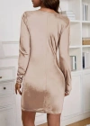 Kadın Uzun Kollu Kruvaze Yaka Kısa Kadife Elbise